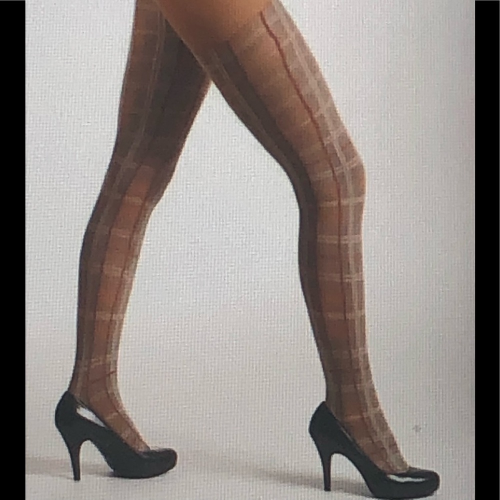 👚 Nude plaid fashion tights